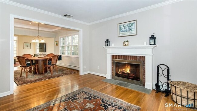 16 Lawn St
