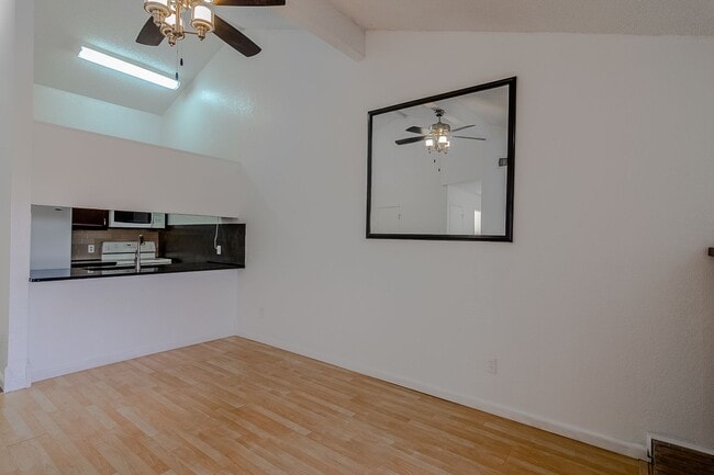 Photo - Pre-Leasing - Cute Charming 2-bedroom