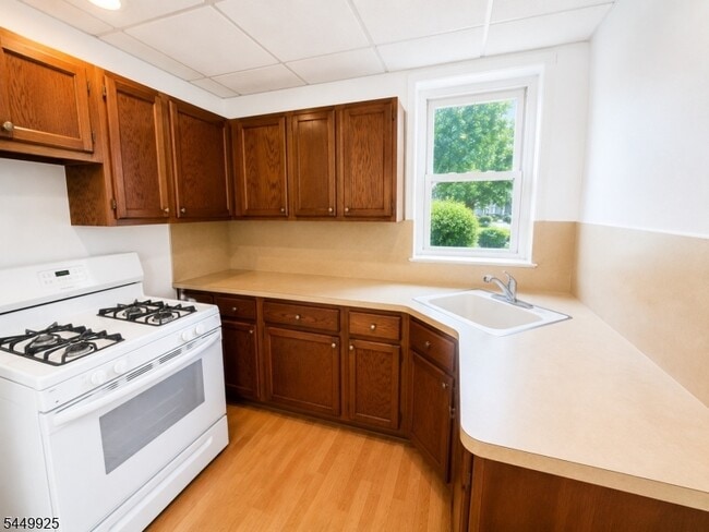 Photo - 404 Passaic Ave