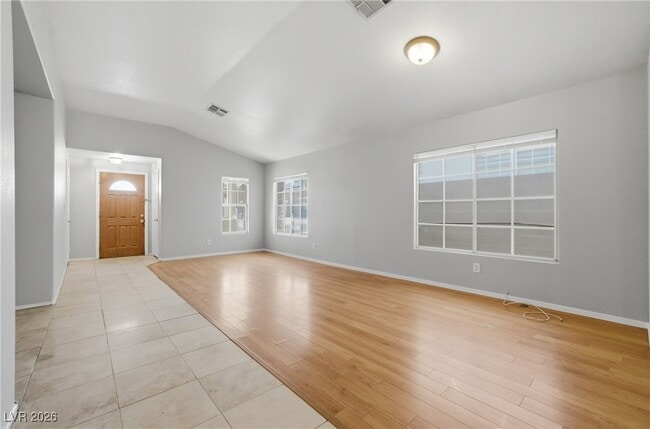 Photo - 5555 Airview Ct