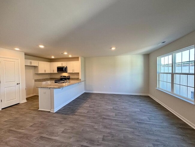 Photo - 149 Tributary Wy