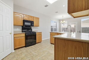 Photo - 6103 Briscoe Leaf