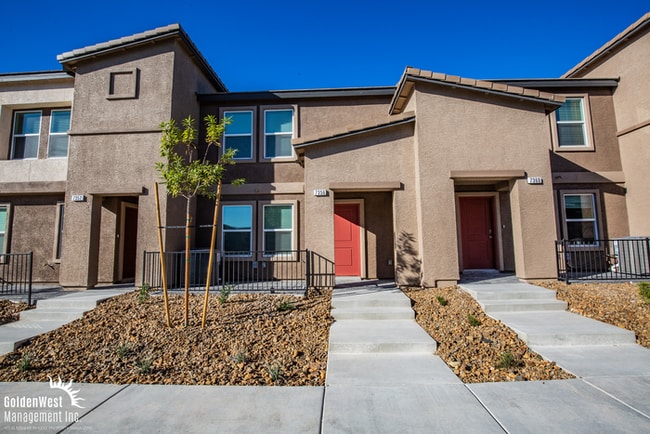 Building Photo - Brand New 3Bdm 2.5Ba Townhome in Aliante!