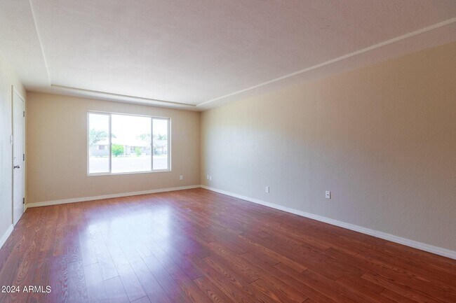 Photo - 40 E Balboa Dr