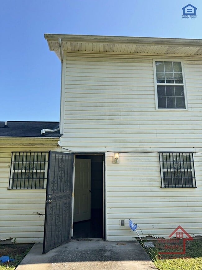 Photo - 3947 Webb Oaks Ct