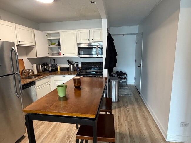 Photo - 10 E Ontario St Unit 2012