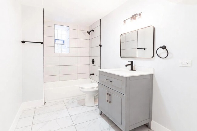 Photo - 932 N Richmond St Unidad 1F