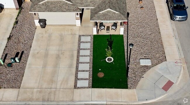 Building Photo - 6800 Lonesome Dove Ln Rental
