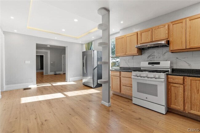 319 Merriman Ave