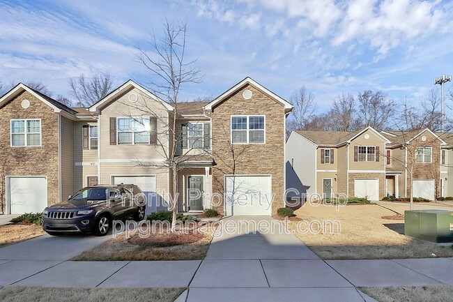 Photo - 6131 Guildford Hill Ln Townhome