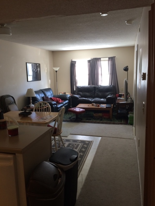 Building Photo - 229 E King St Unit 13