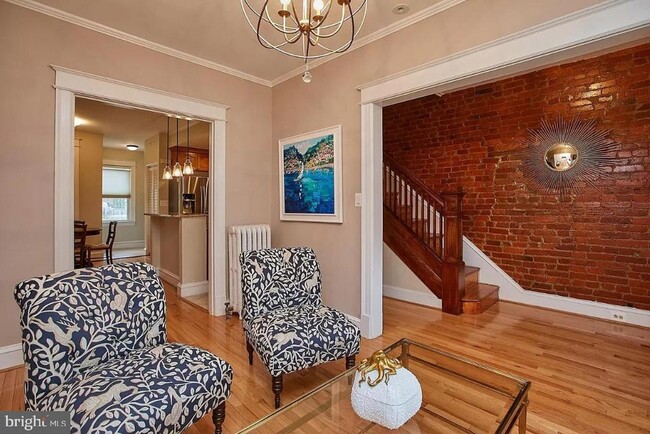 Photo - 1926 2nd St NW