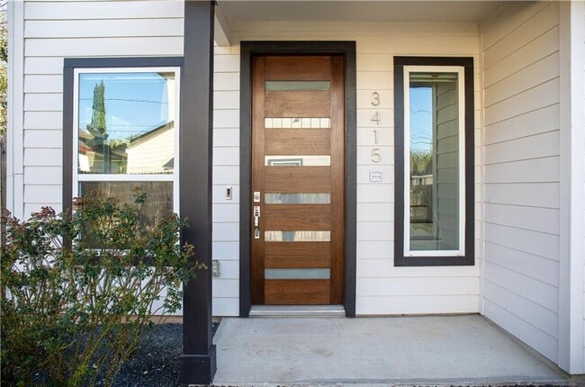 Photo - 3415 Dalton St