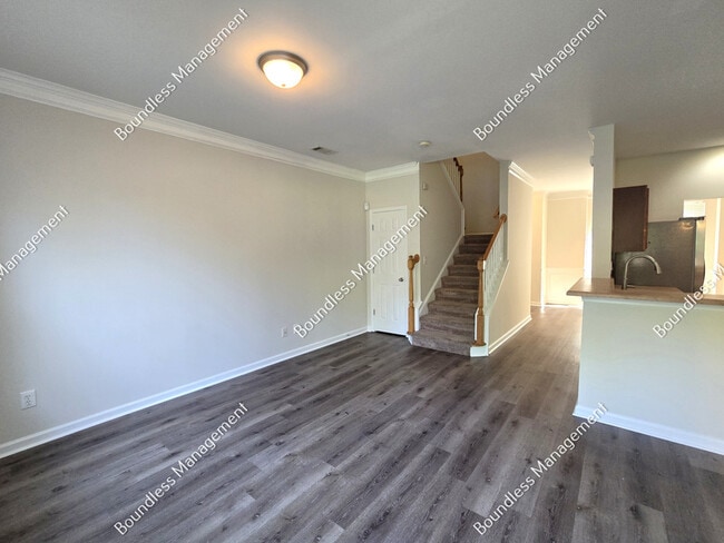 Photo - 250 Amal Dr SW