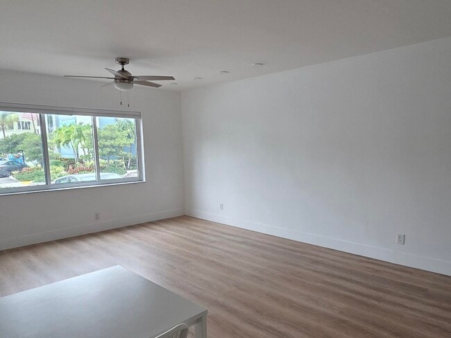 Photo - 1001 SE 16th St Unit 7