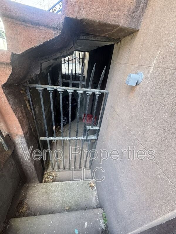 Photo - 16 2nd St