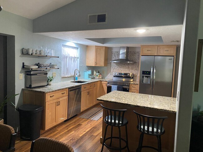 Photo - 4990 Houle Pl