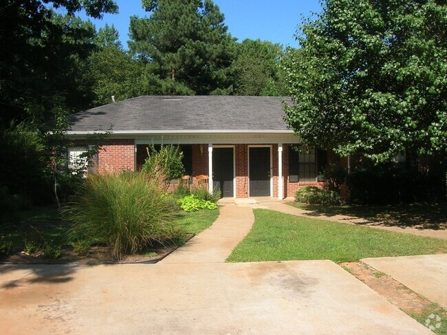 Building Photo - 2641 Union Cir Rental