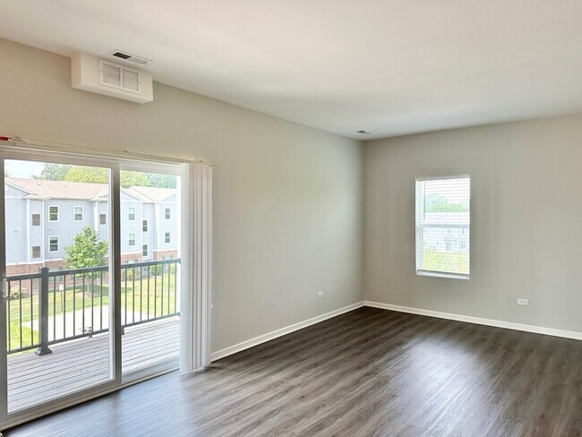 Photo - 853 E Main St Unit 3F