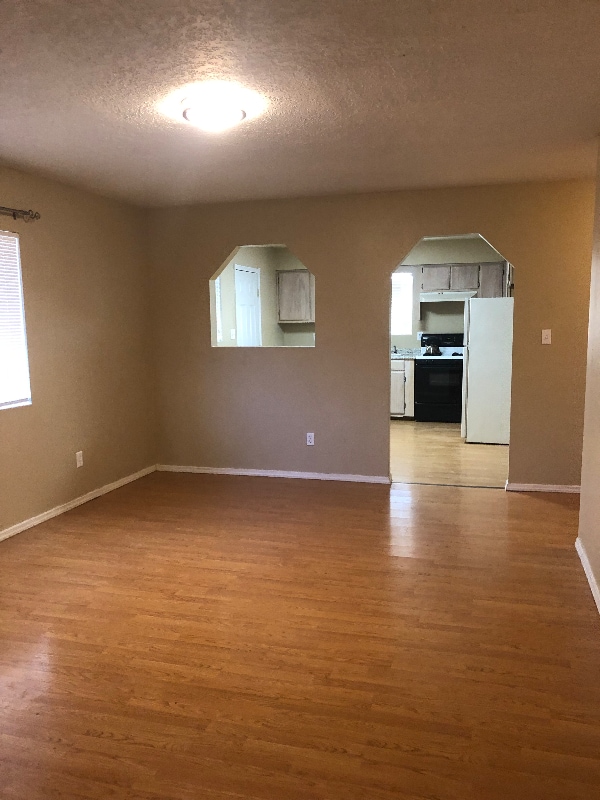 Photo - 337 Gorman Ave