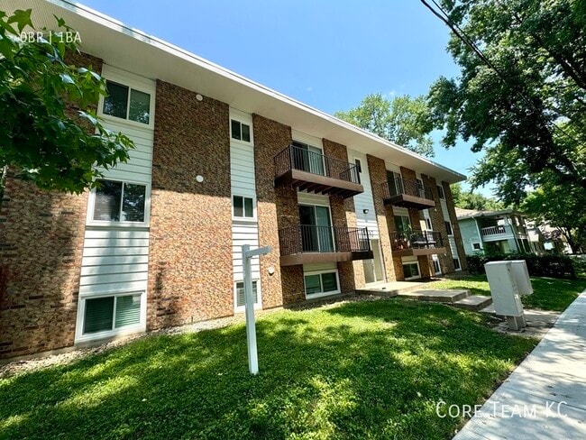 Photo - 1132 W 41st-9W Unit 9W