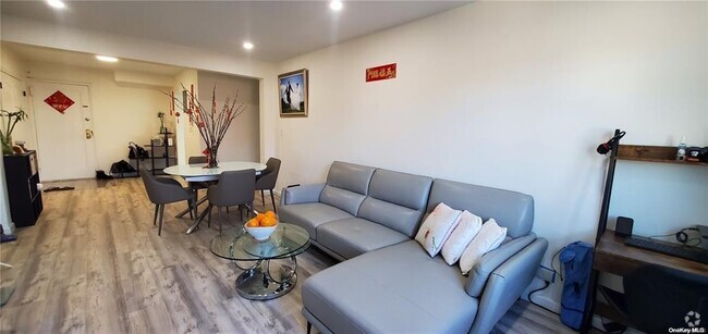 Building Photo - 87-09 34th Ave Unit 3C Rental