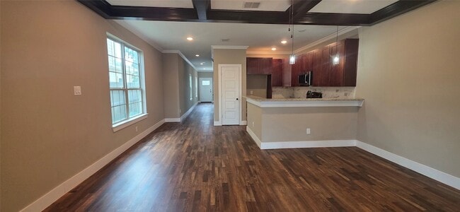 Photo - 1705 Ash Crescent St