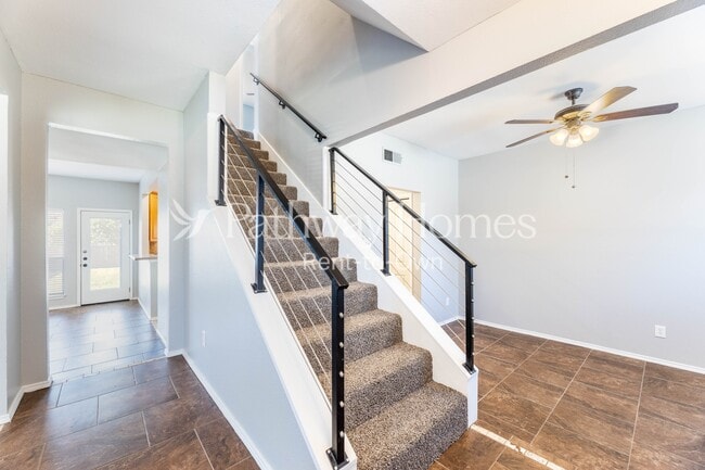 Photo - 629 Teakwood Dr