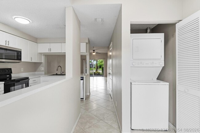 Photo - 5380 Jubilee Way