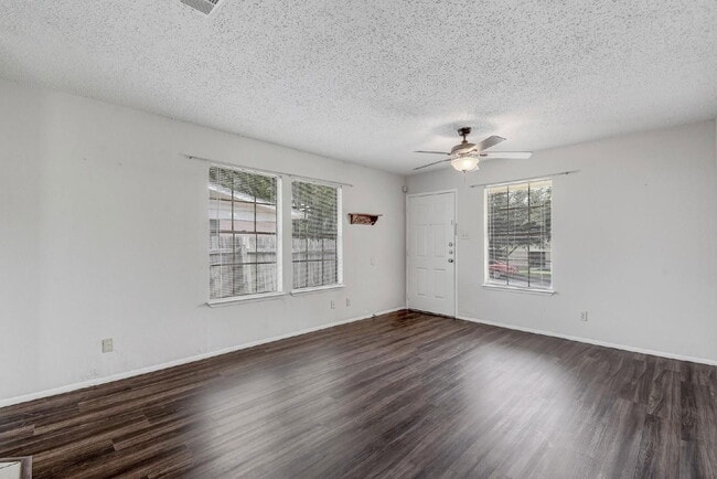 Photo - 4806 Russet Hill Dr