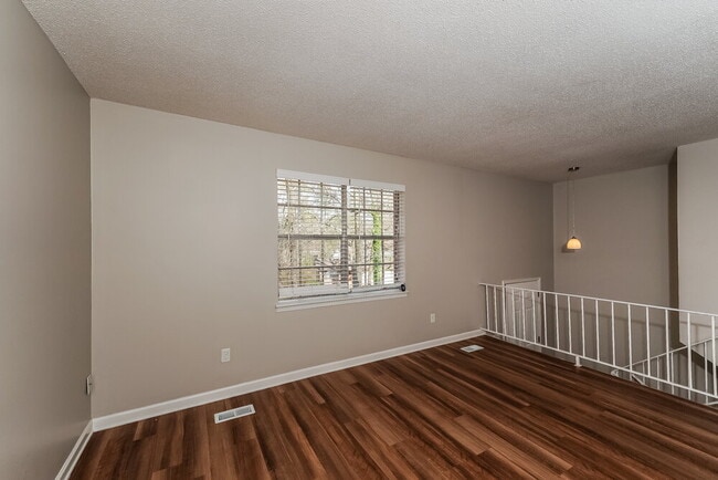 Photo - 1920 Croydon Cir