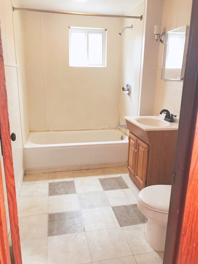 Photo - Baribeau, MF Unit 2