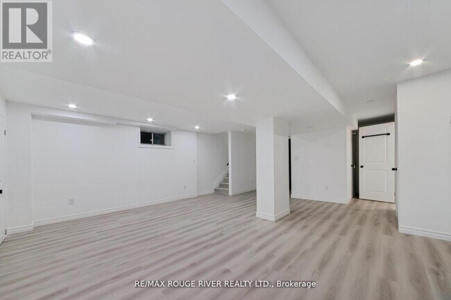 Photo - 222 Hibbert Ave