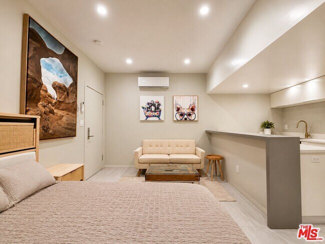 508 Kings Rd Unit 5