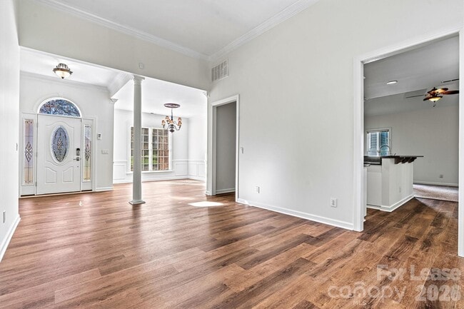 Photo - 8937 McDiarmid Ln