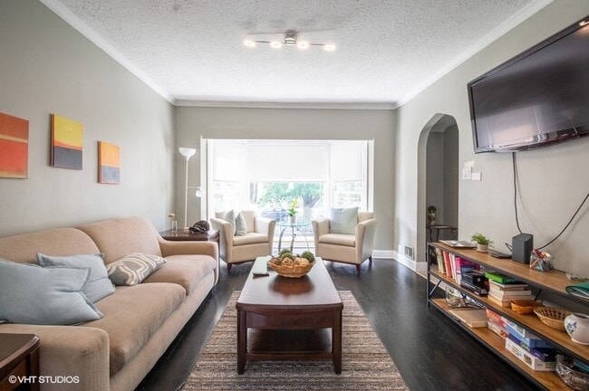 Photo - 4511 N Melvina Ave