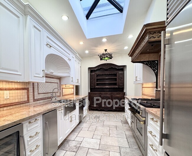 Photo - 1980 SW Terrace Dr