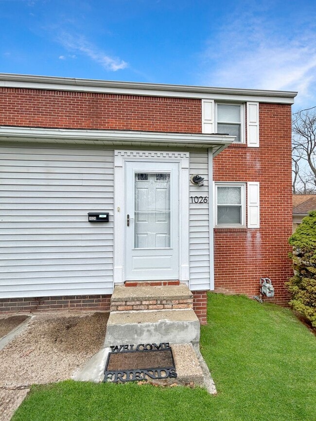 Building Photo - 1028 Fleming St Unit 1026 Fleming Street - Coraopolis