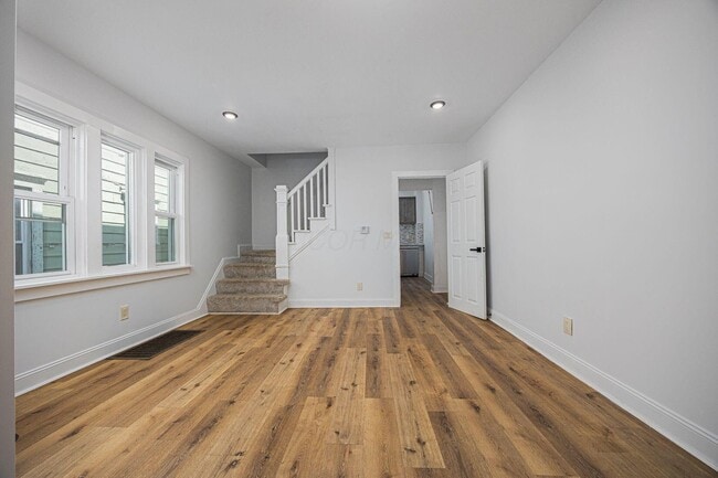 Photo - 1442 Hamlet St