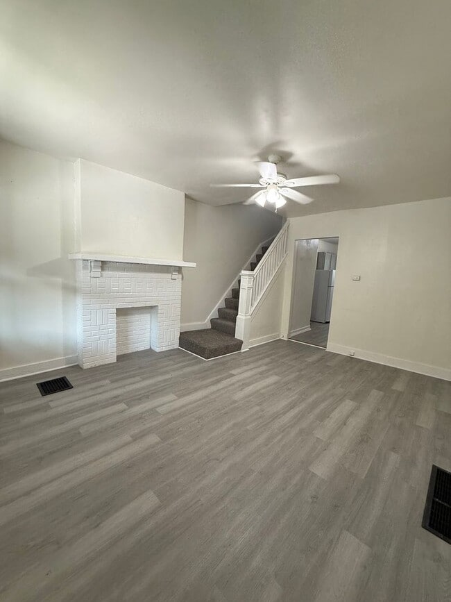Photo - Charming 2-Bedroom Townhome in Lincoln-Lar...