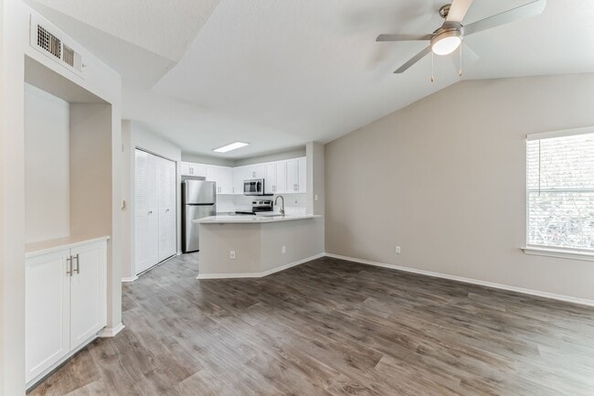 Photo - Marina Landing