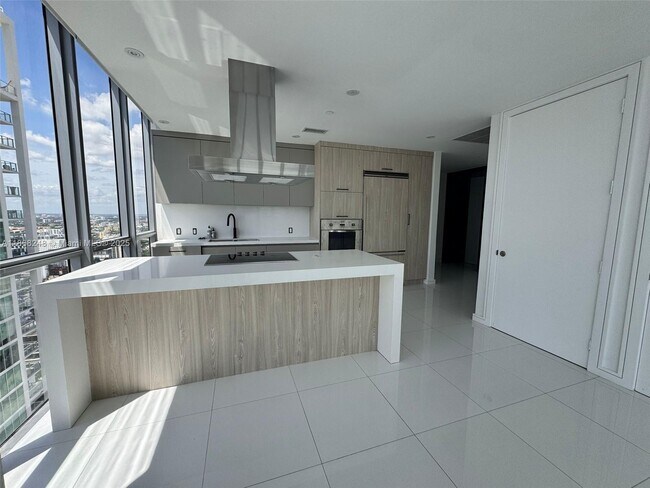 Photo - 1100 Biscayne Blvd Unidad 4401