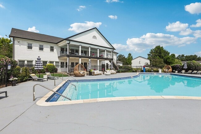 Building Photo - Lake Castleton Apartments