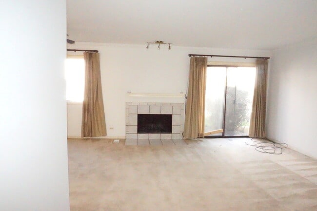 Photo - 1185 Leicester Ct