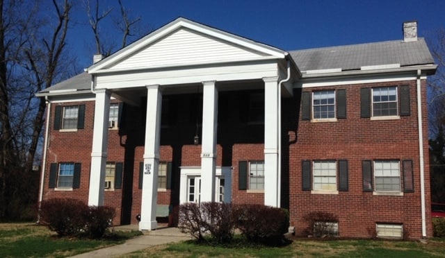 Front of Building - 310 Romany Rd Unit 305