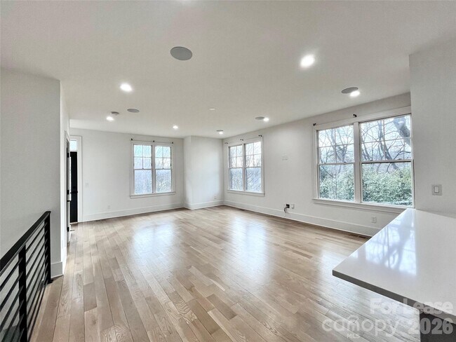 Photo - 614 West Blvd