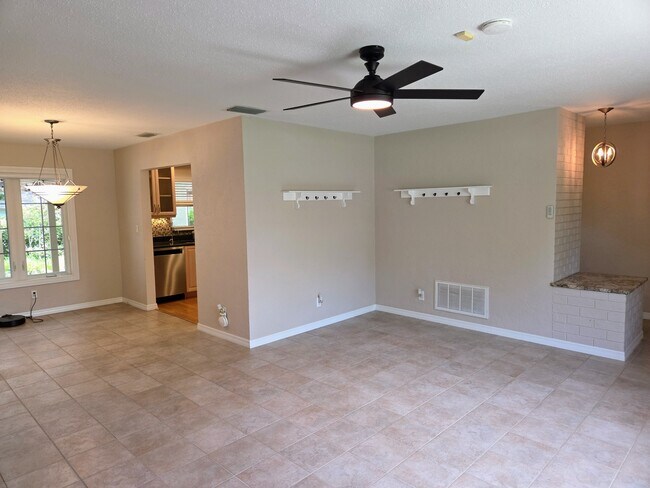 Photo - 9071 Ridge Rd