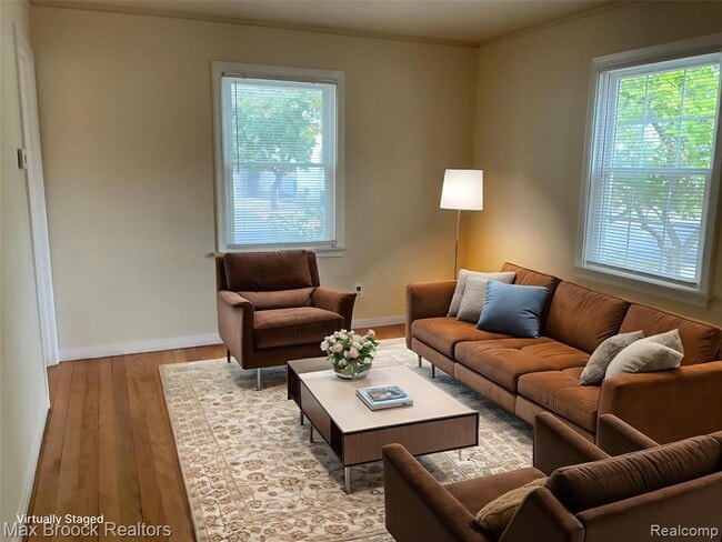 Photo - 2104 Brickley St