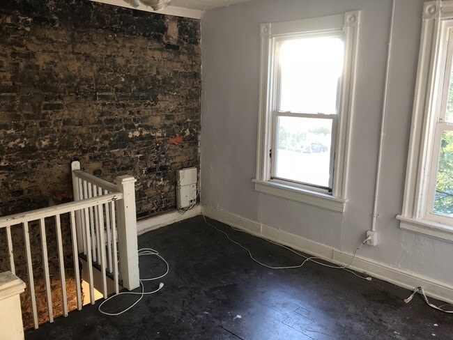 Photo - 14 S Plum St Unit Apt #B (2nd Fl)