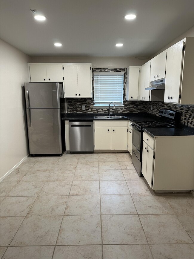 Photo - Cumberland Court